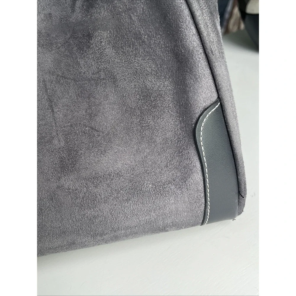 New London Fog Carry On 20